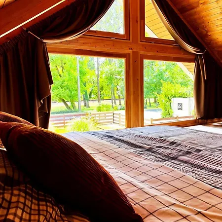Ferienhaus Pomale Vendeghaz *